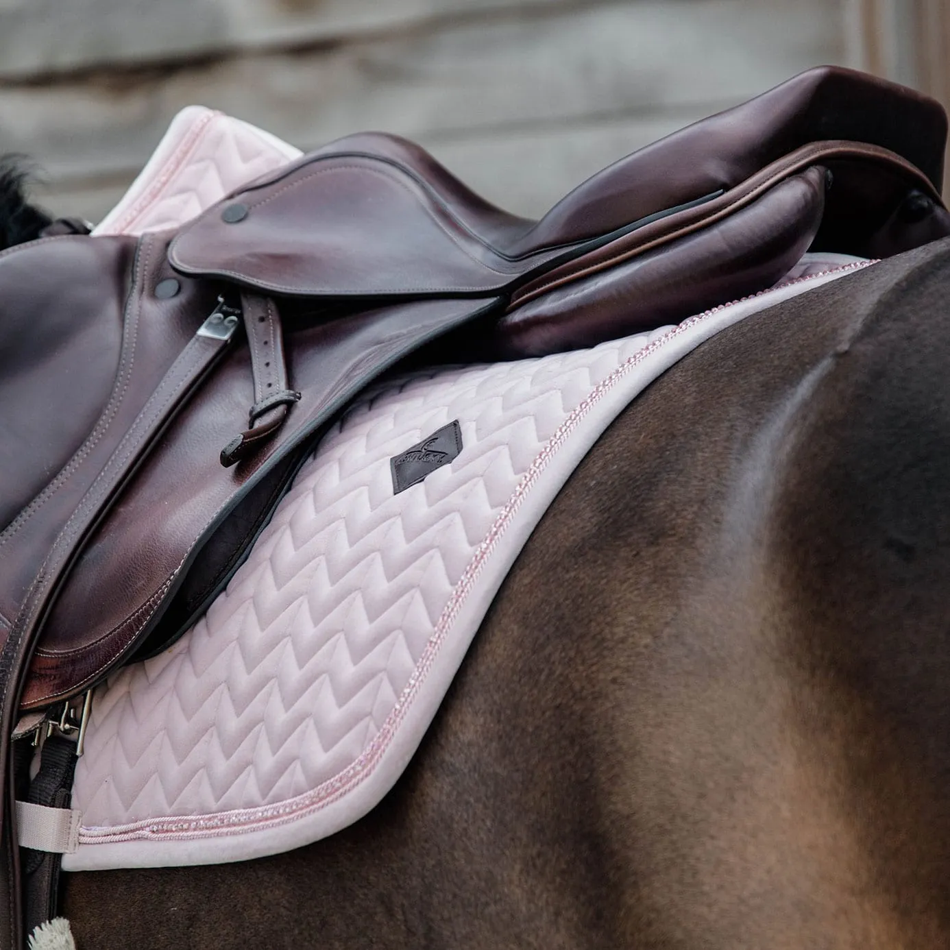 Kentucky Horsewear Velvet Pearls Jumping Saddle Cloth - Soft Rose