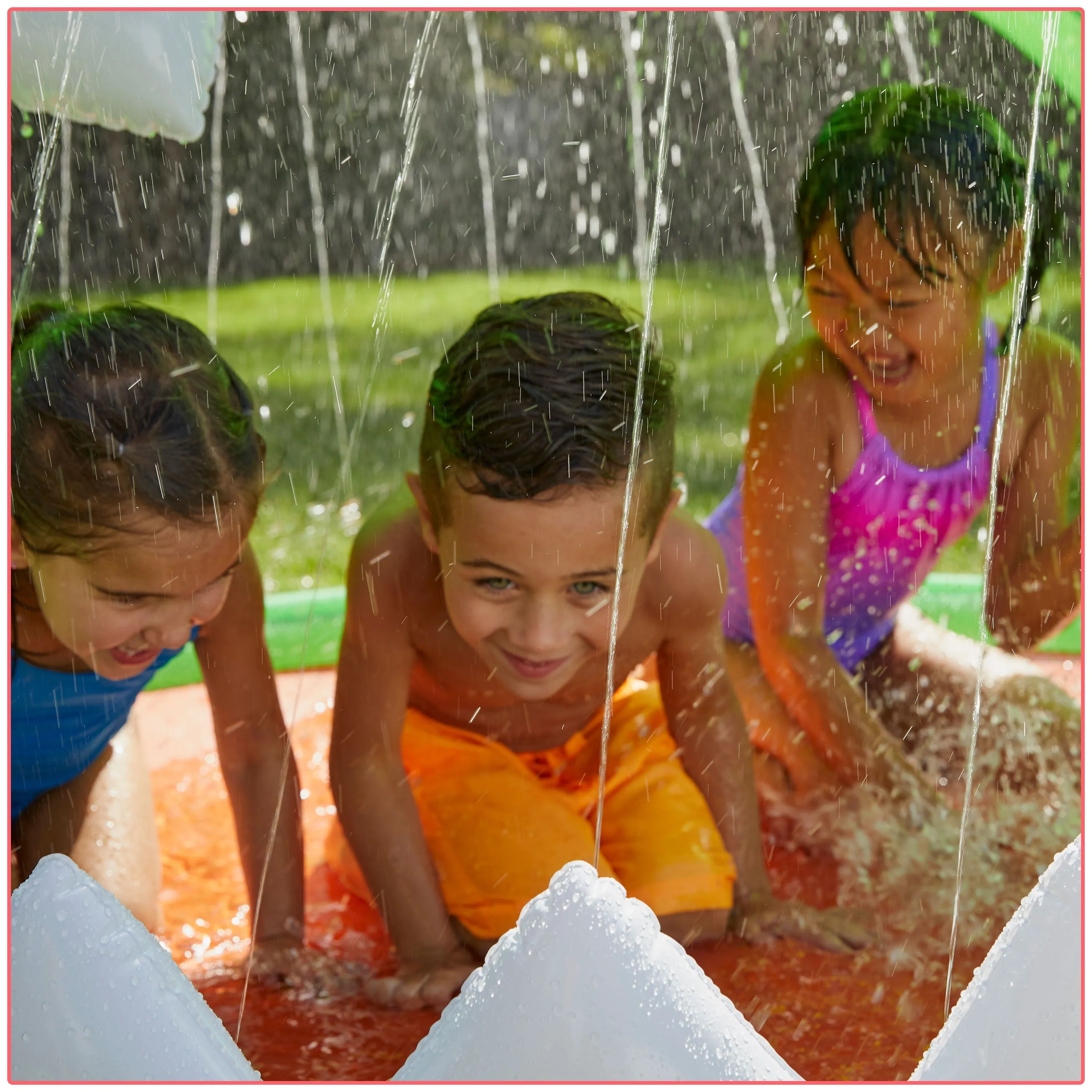 Mega Piranha Shade N' Splash Sprinkler and Splash Pad 5.5'