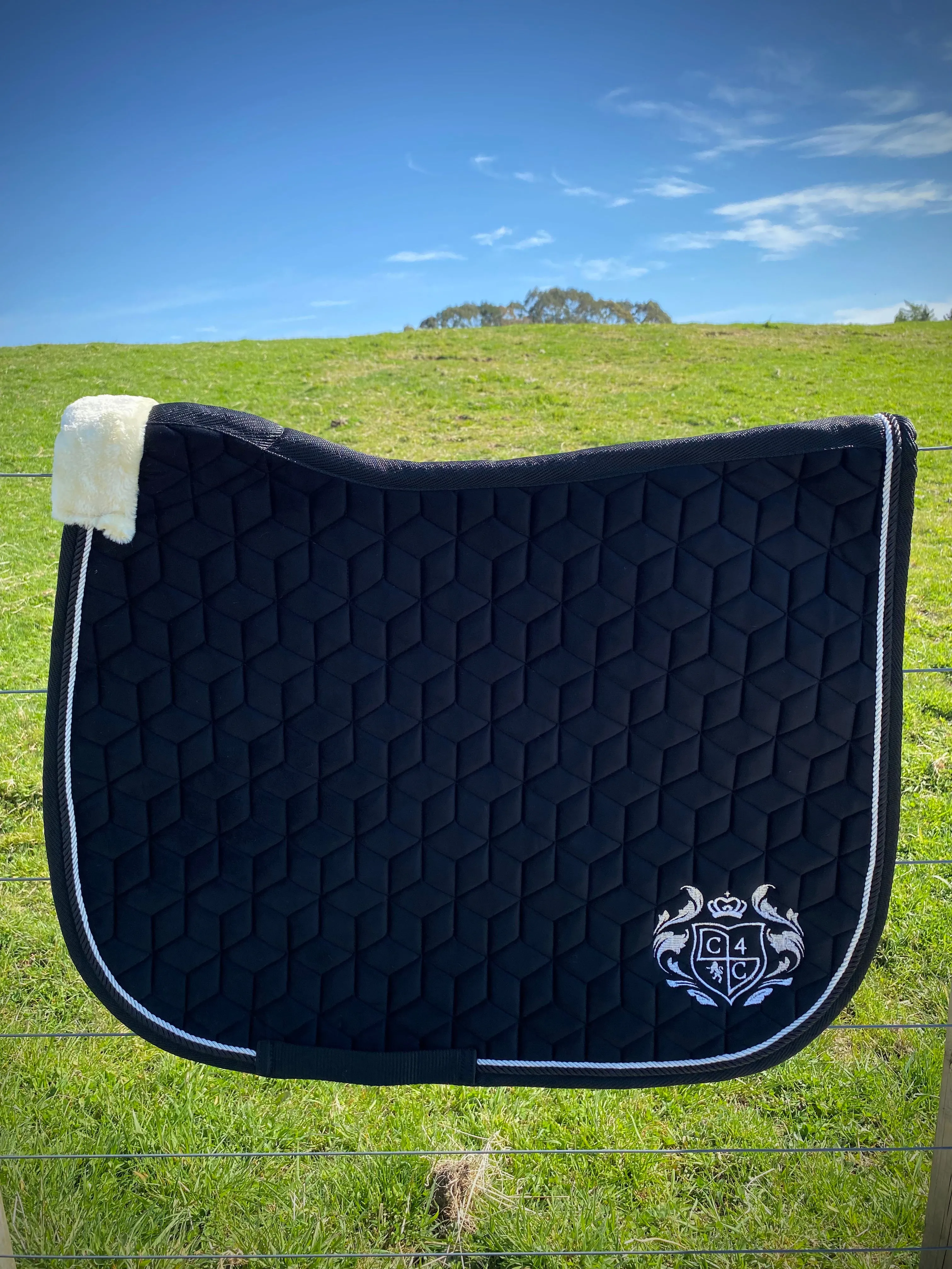 Plush Saddle Blanket – Full