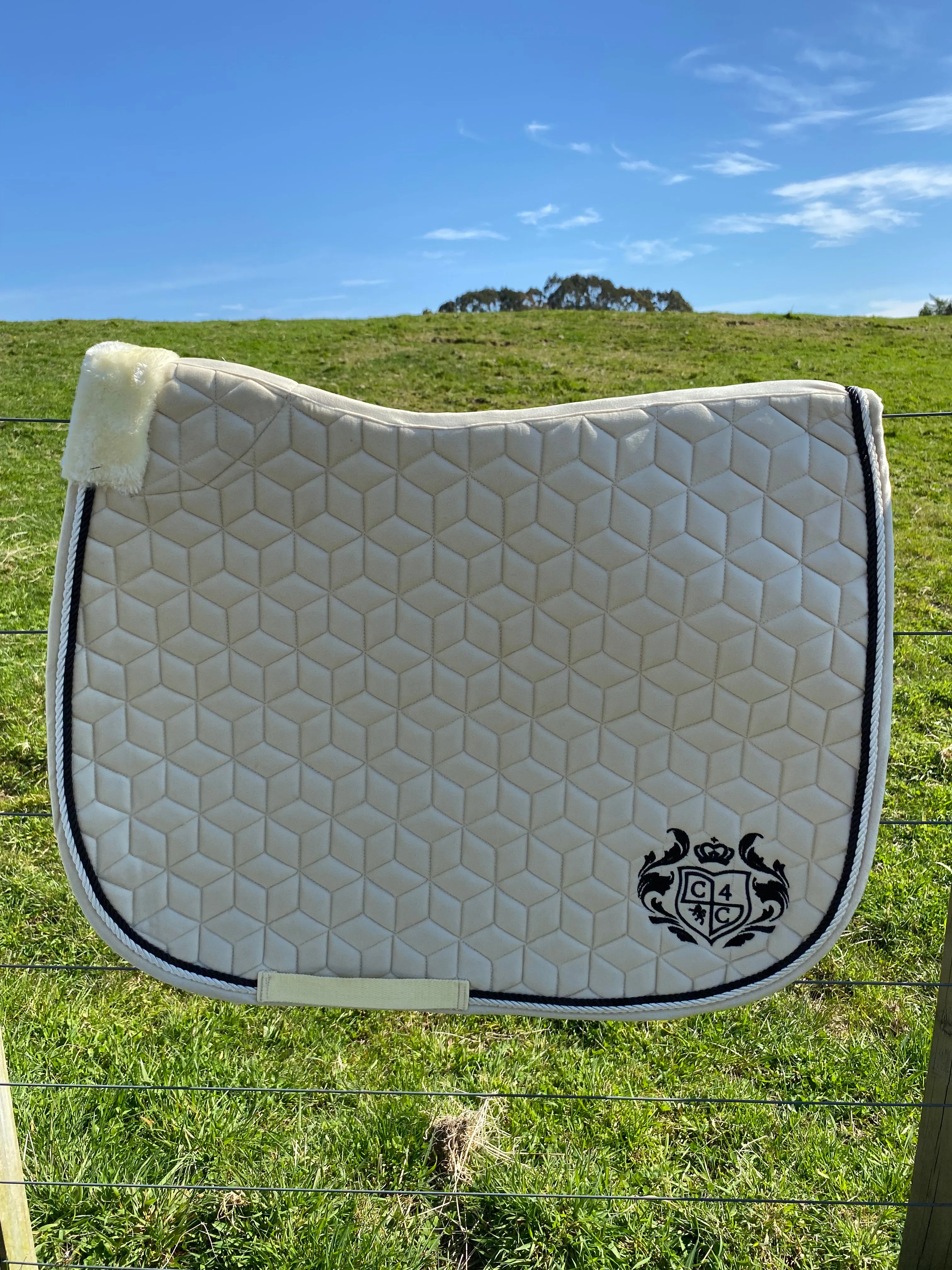 Plush Saddle Blanket – Full